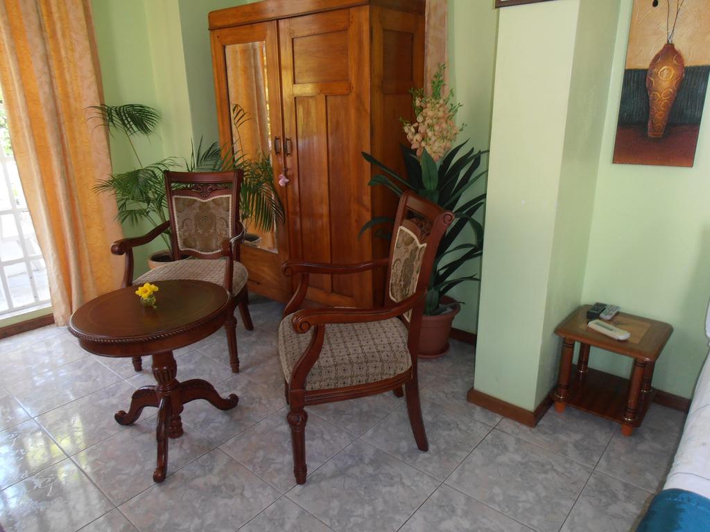 Lotus Apartments Pereybere Beach Zewnętrze zdjęcie