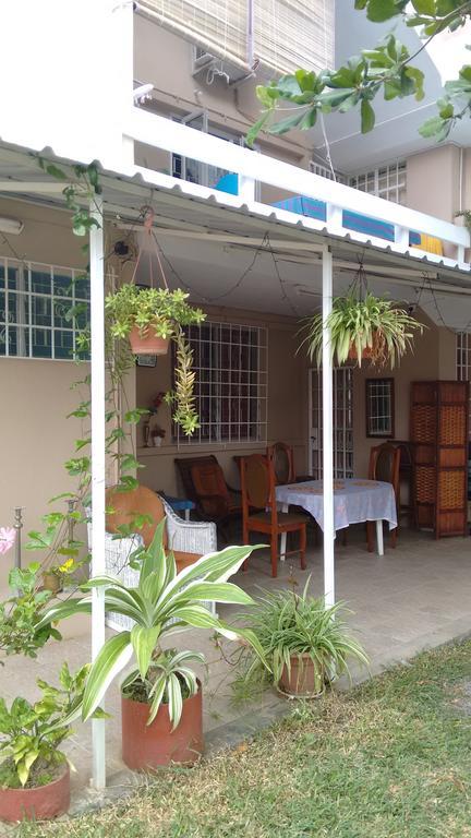 Lotus Apartments Pereybere Beach Zewnętrze zdjęcie